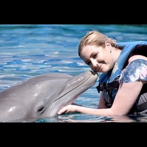 Meet your Posher, Alexis